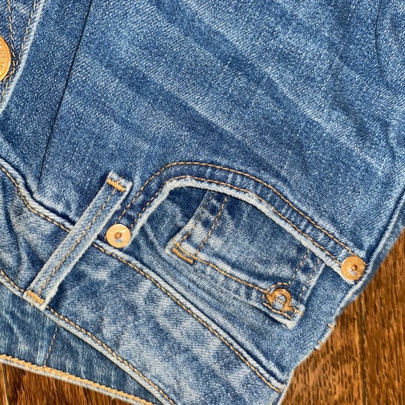 Blue ripped jeans skirt with Gold buttons - Picture 3 of 4